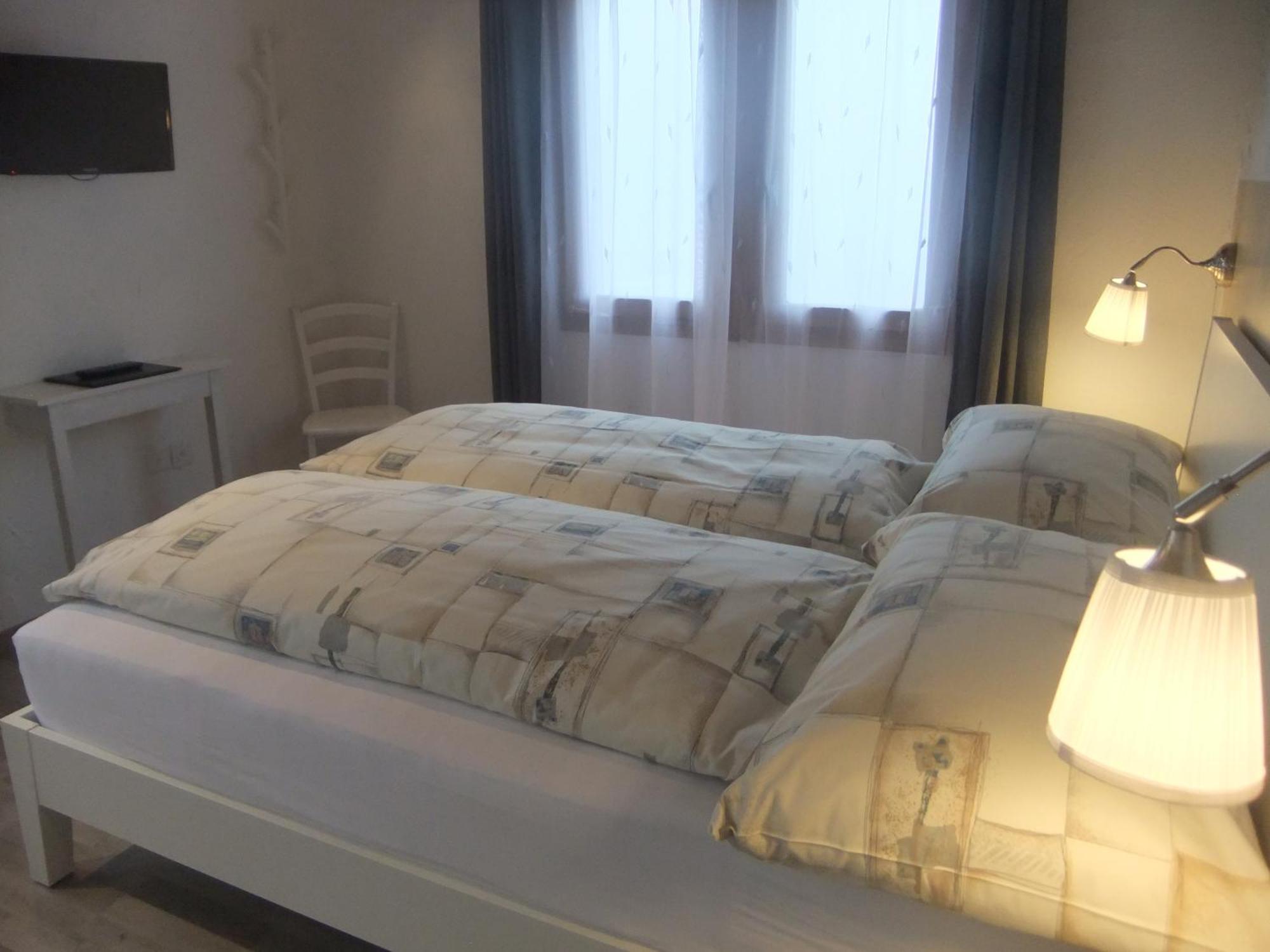 Hotel Weisshorn Goms Room photo